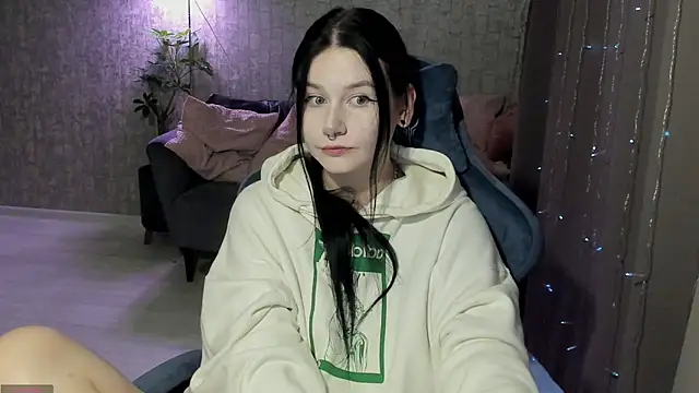 AlinaGreeeen online show from September 10, 8:58 am