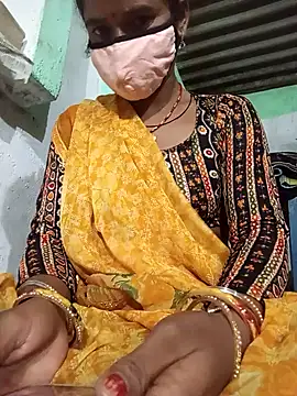 Snapshot of MISS_LOVE_001 chatting on October 2, 4:01 pm MISS LOVE 001 online show from October 2, 4:01 pm