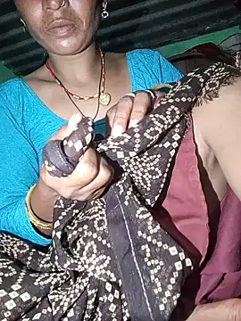 Snapshot of MISS_LOVE_001 chatting on October 3, 4:45 pm MISS LOVE 001 online show from October 3, 4:45 pm