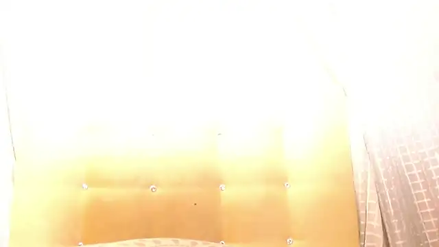 Snapshot of LULU_ALANAA_ chatting on October 11, 2:38 am LULU ALANAA online show from October 11, 2:38 am