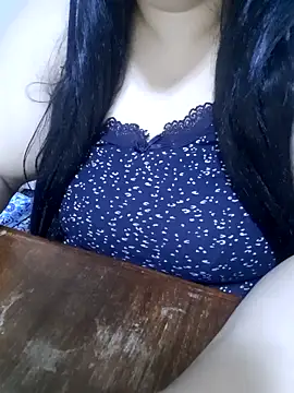 Snapshot of Madam-bezoul- chatting on September 30, 8:46 pm Madam-bezoul- online show from September 30, 8:46 pm