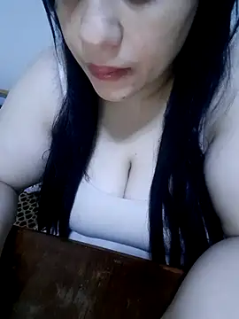 Snapshot of Madam-bezoul- chatting on October 22, 2:38 am Madam-bezoul- online show from October 22, 2:38 am