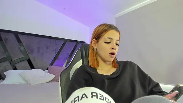 Snapshot of MadisonSky_ chatting on September 19, 12:48 pm MadisonSky online show from September 19, 12:48 pm