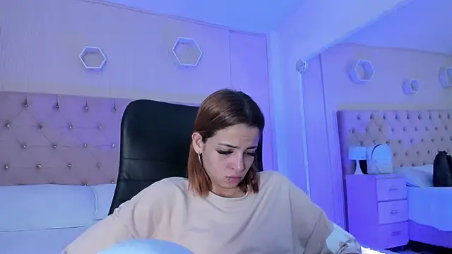 Snapshot of MadisonSky_ chatting on September 23, 1:31 pm MadisonSky online show from September 23, 1:31 pm