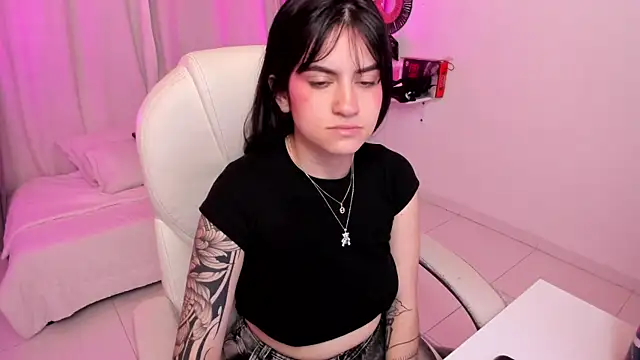 Snapshot of kurito_ chatting on October 1, 5:12 am kurito  online show from October 1, 5:12 am