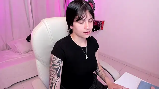 Snapshot of kurito_ chatting on October 5, 4:50 am kurito  online show from October 5, 4:50 am