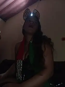 afroditaligh online show from December 19, 9:45 am