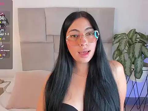 laurenn smith online show from September 13, 2:03 pm