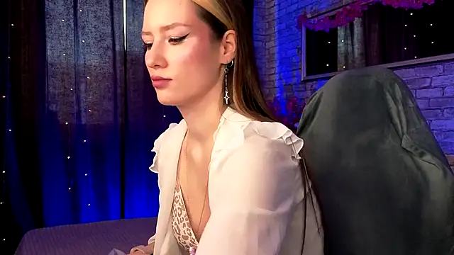 Melody Mills online show from September 12, 1:40 pm