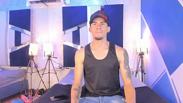 StrapSwingers online show from October 19, 5:15 pm