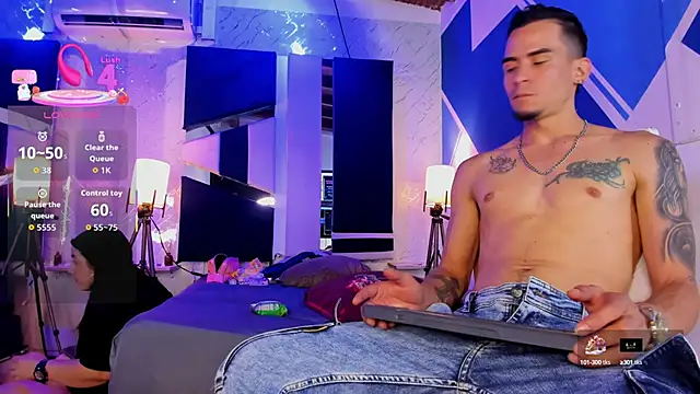 StrapSwingers online show from October 3, 8:03 pm