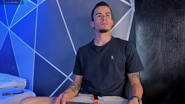 StrapSwingers online show from September 21, 8:18 pm