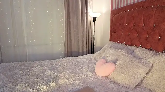 LunaVelvet777 online show from April 18, 7:07 pm