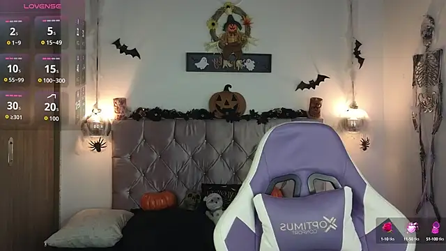 lila min online show from October 14, 1:57 pm