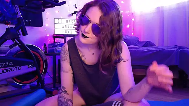 mistressannafoxx online show from March 13, 12:12 am