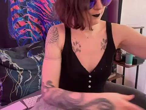 Snapshot of mistressannafoxx chatting on September 23, 9:02 pm mistressannafoxx online show from September 23, 9:02 pm