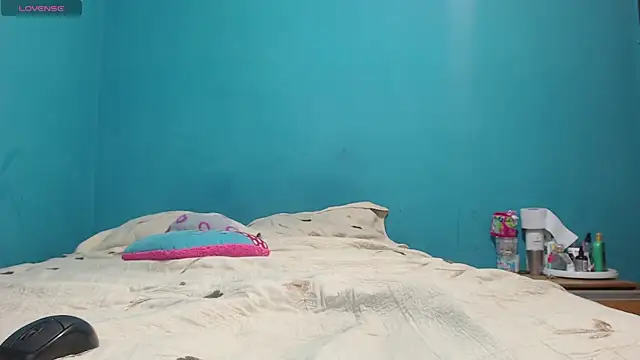 toxic sweet  online show from September 14, 7:06 am