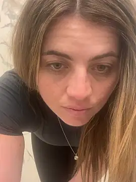 M1l3yD3w online show from April 28, 4:55 pm