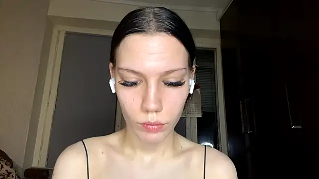 AlfredaBillegas online show from September 24, 8:41 pm