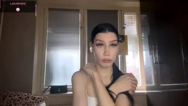 AlfredaBillegas online show from October 27, 6:20 am