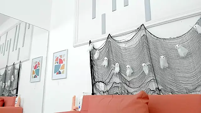 victoriavelasquez online show from October 25, 10:34 am