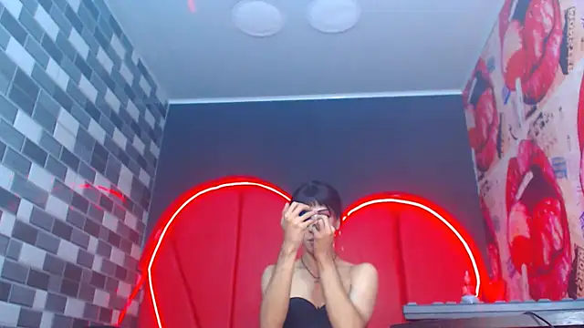 Snapshot of julessxcharlotte chatting on October 3, 1:38 pm julessxcharlotte online show from October 3, 1:38 pm