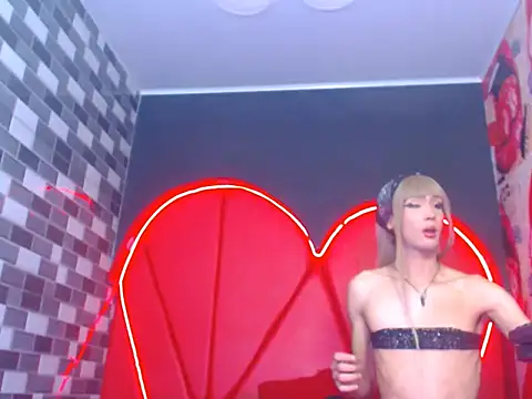 Snapshot of julessxcharlotte chatting on September 11, 2:17 pm julessxcharlotte online show from September 11, 2:17 pm