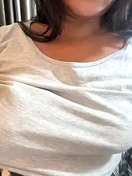 Snapshot of Maggi-is-back chatting on October 23, 9:48 am Maggi-is-back online show from October 23, 9:48 am