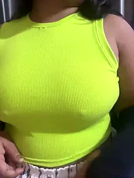 Snapshot of Maggi-is-back chatting on September 16, 3:25 am Maggi-is-back online show from September 16, 3:25 am