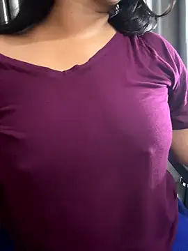 Snapshot of Maggi-is-back chatting on October 26, 1:17 pm Maggi-is-back online show from October 26, 1:17 pm