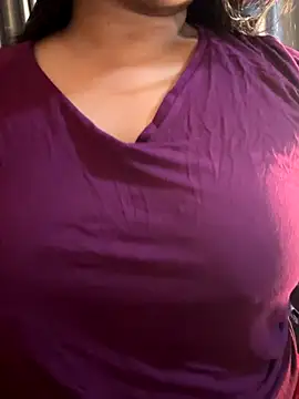 Snapshot of Maggi-is-back chatting on October 17, 5:54 am Maggi-is-back online show from October 17, 5:54 am