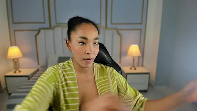 Snapshot of Ketty_89 chatting on October 22, 7:19 pm Ketty 89 online show from October 22, 7:19 pm