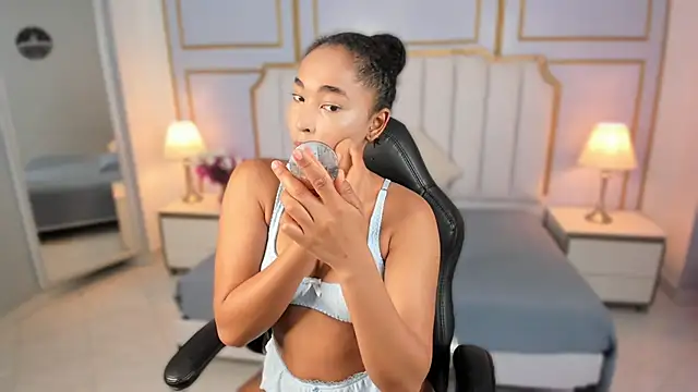 Snapshot of Ketty_89 chatting on October 15, 8:44 pm Ketty 89 online show from October 15, 8:44 pm