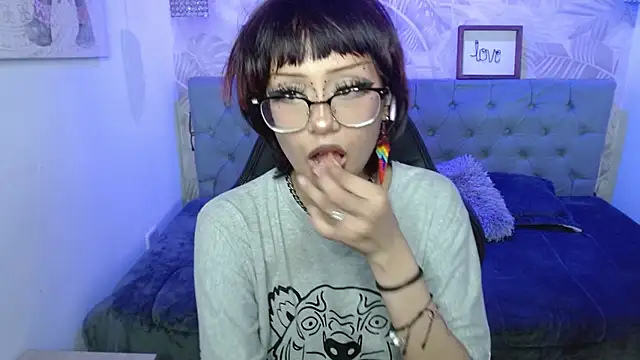 Snapshot of Nyxie_tk chatting on October 3, 8:36 pm Nyxie tk online show from October 3, 8:36 pm