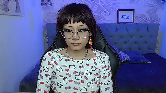 Snapshot of Nyxie_tk chatting on October 6, 7:40 pm Nyxie tk online show from October 6, 7:40 pm