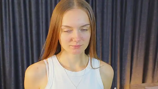 LouisaChaobal online show from September 30, 1:33 am