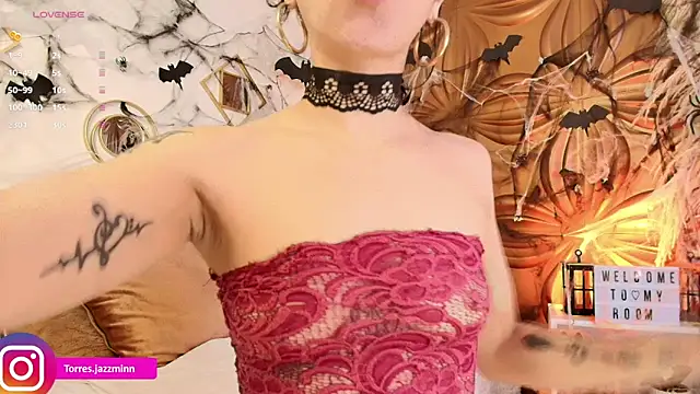 Jazmintorress online show from October 23, 1:17 pm