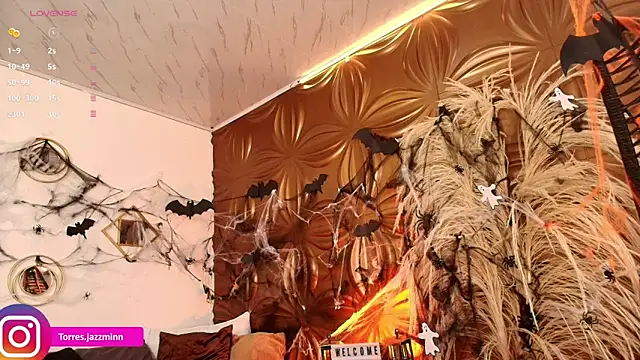 Jazmintorress online show from October 21, 1:15 pm