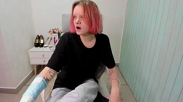 Snapshot of Elieiza_xo chatting on September 25, 2:21 am Elieiza xo online show from September 25, 2:21 am