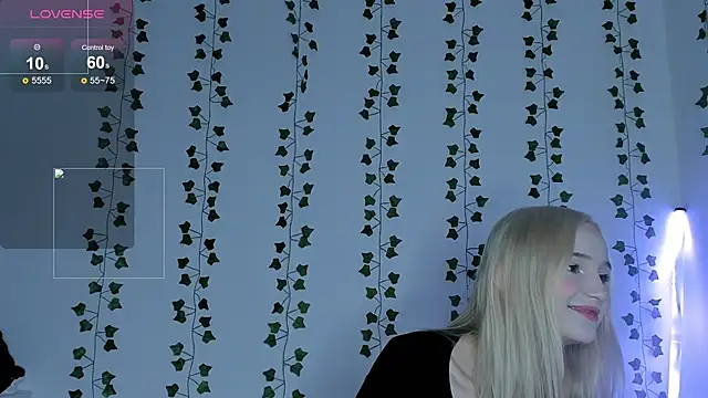 Snapshot of l1sa_spears chatting on October 19, 8:11 pm l1sa spears online show from October 19, 8:11 pm