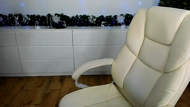 Anna Snows online show from December 21, 6:39 am