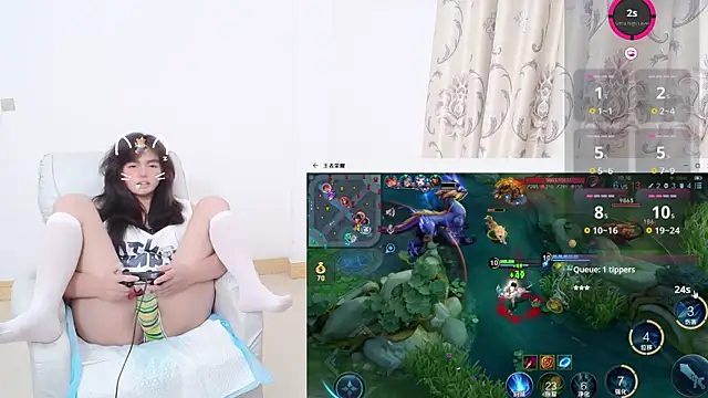 Snapshot of Duolamei chatting on October 28, 2:23 pm Duolamei online show from October 28, 2:23 pm