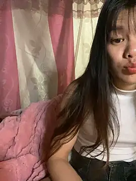 PhanHaa online show from November 25, 1:24 pm