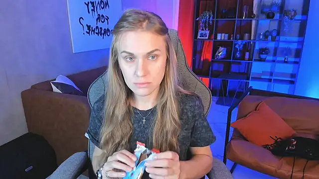 VanessaMates online show from October 17, 5:43 am