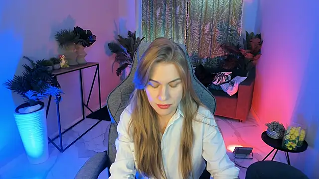 VanessaMates online show from October 7, 8:19 am