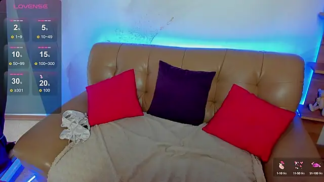 Snapshot of Emma__Ross chatting on October 5, 2:49 am Emma Ross online show from October 5, 2:49 am