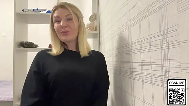 Blondie xoxoxo online show from December 4, 5:35 pm