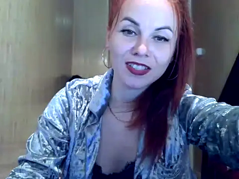 Snapshot of Kisa26311 chatting on October 10, 8:41 am Kisa26311 online show from October 10, 8:41 am