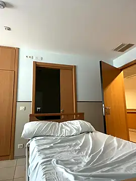 Snapshot of Kitty5348 chatting on October 16, 11:24 am Kitty5348 online show from October 16, 11:24 am