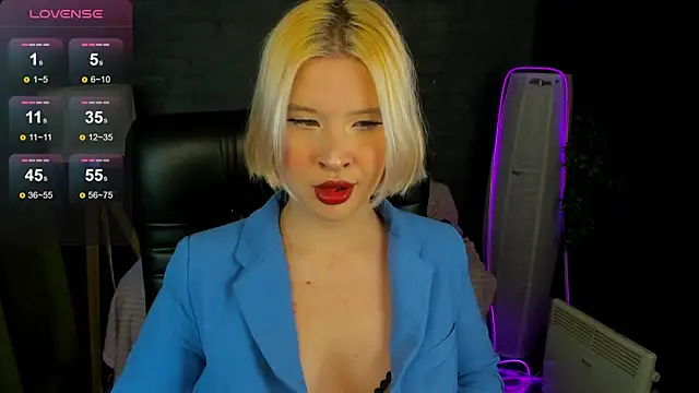 alana moons online show from September 12, 9:55 pm